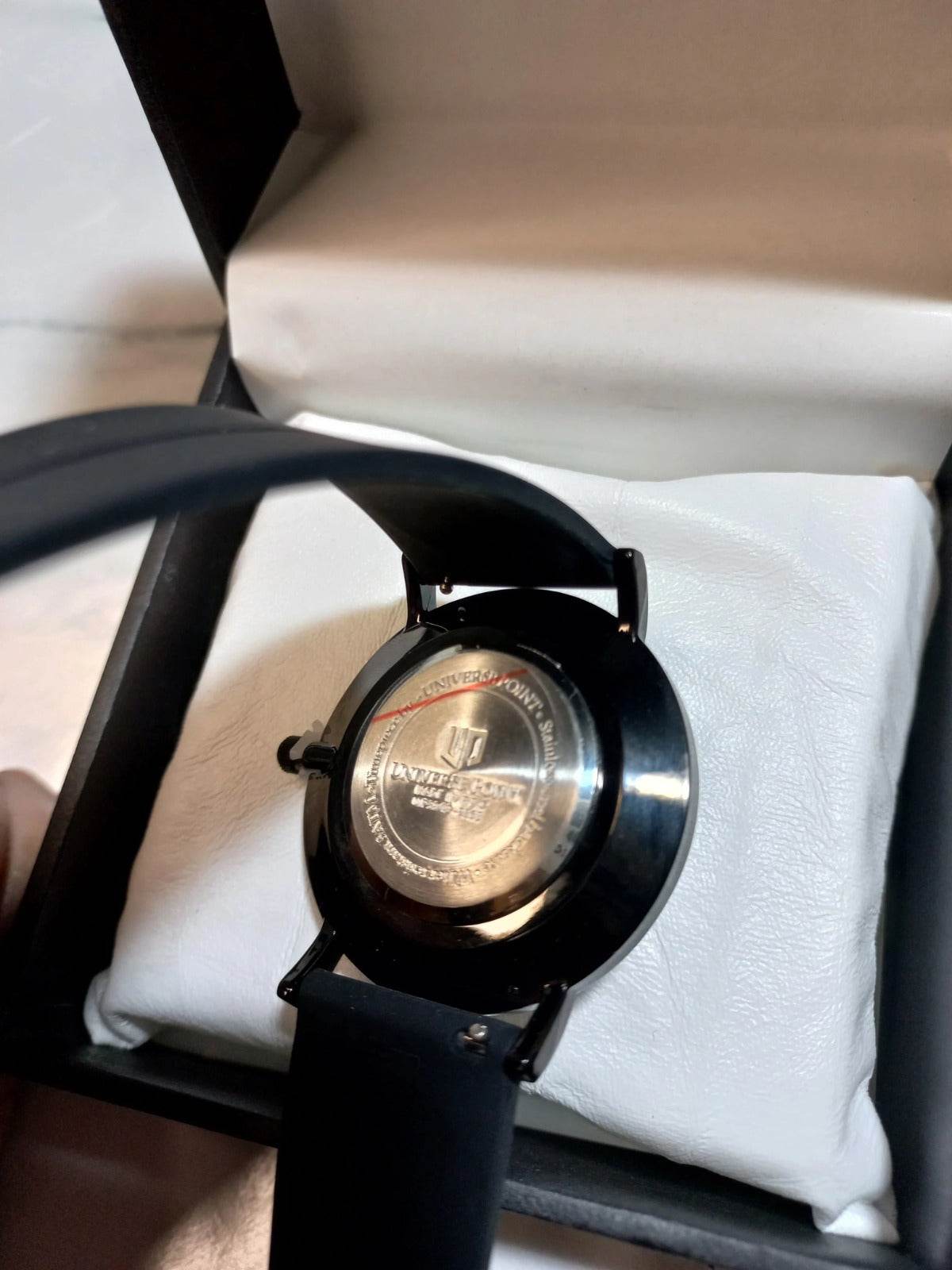 Universal Point Watch for men Slim Black- Magnetic Strap Watch in Pakistan - RiwayatbyRida